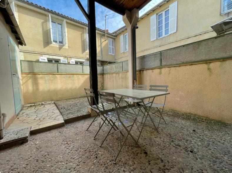 Centre Ville Superbe T2 Neuf Wifi Terrasse Netflix Perigueux Exterior photo